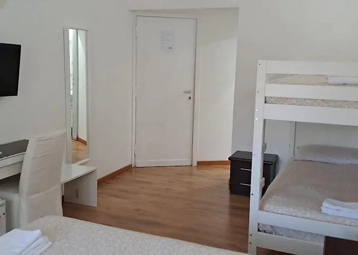 Appia Avenue 639 בית הארחה 2*